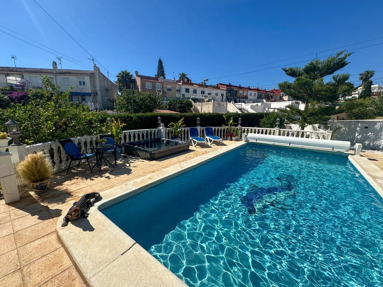 2 soverom Hus til salgs i Torrevieja - € 420 000 (Ref: 9868340)