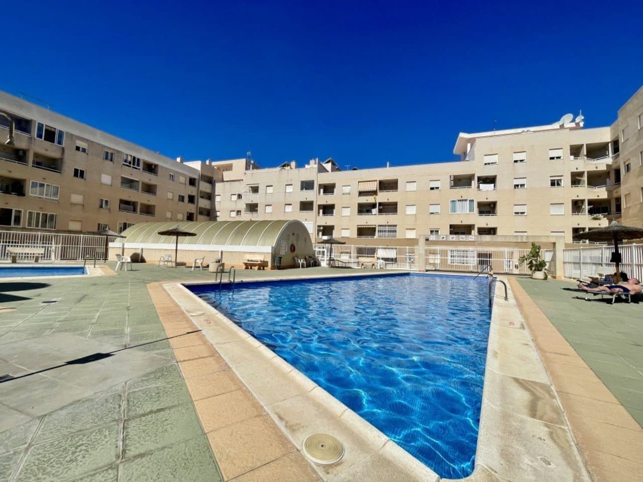 2 soverom Penthouse til salgs i Torrevieja - € 149 900 (Ref: 9868342)