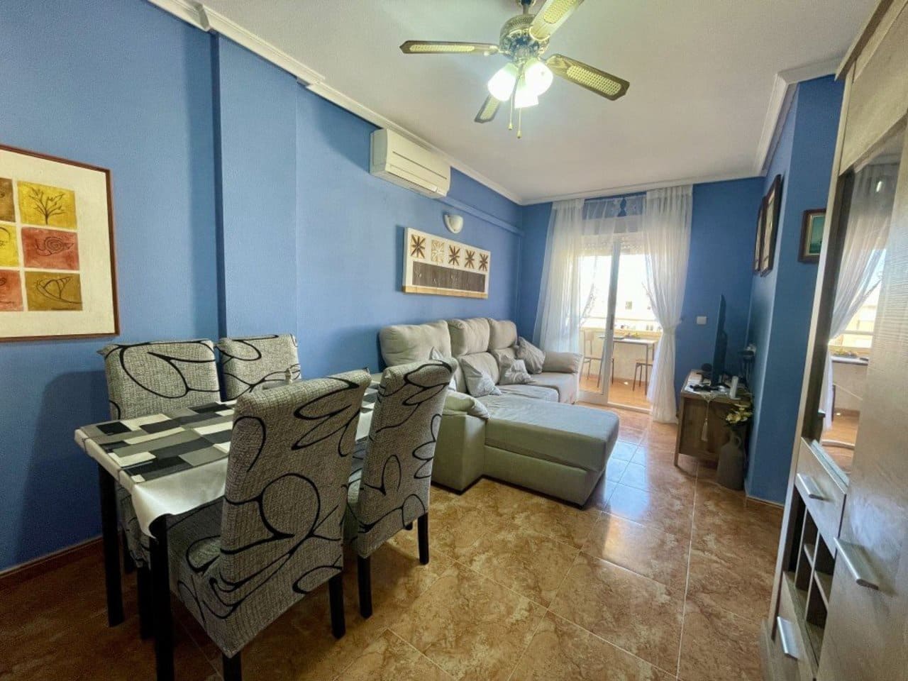 2 soverom Penthouse til salgs i Torrevieja - € 149 900 (Ref: 9868342)