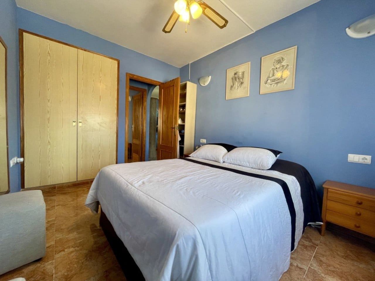 2 soverom Penthouse til salgs i Torrevieja - € 149 900 (Ref: 9868342)