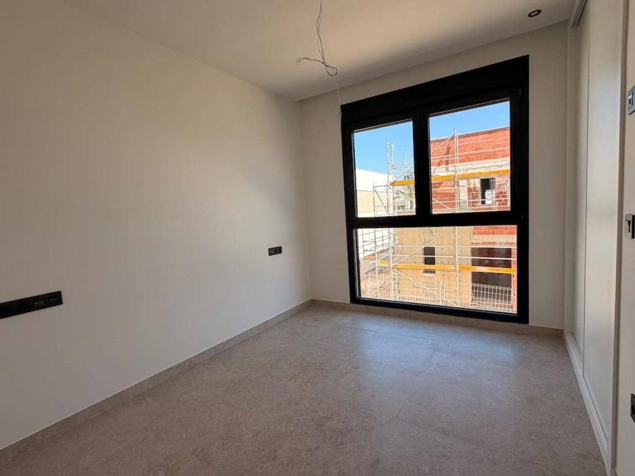 2 soveværelse Lejlighed til salg i Los Alcazares - € 339.000 (Ref: 9868347)