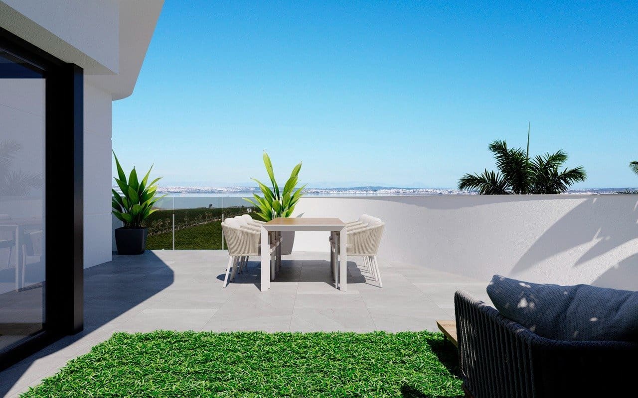 3 quarto Moradia para venda em Torrevieja com piscina - 539 000 € (Ref: 9868351)