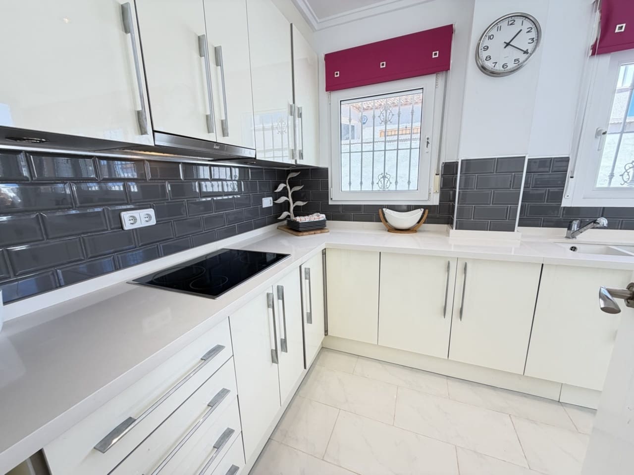 4 bedroom Villa for sale in Torremendo with pool - € 335,000 (Ref: 9868352)