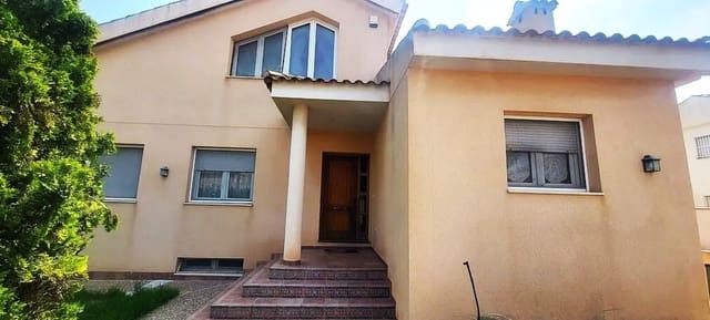 4 makuuhuone Huvila myytävänä paikassa Ciudad, San Javier mukana uima-altaan 
autotalli - 559 000 € (Ref: 9869911)