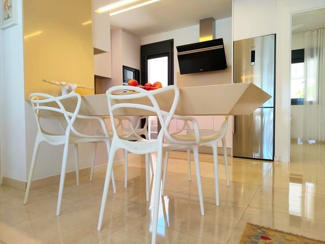 3 soveværelse Villa til salg i San Miguel de Salinas med swimmingpool garage - € 399.000 (Ref: 9869915)