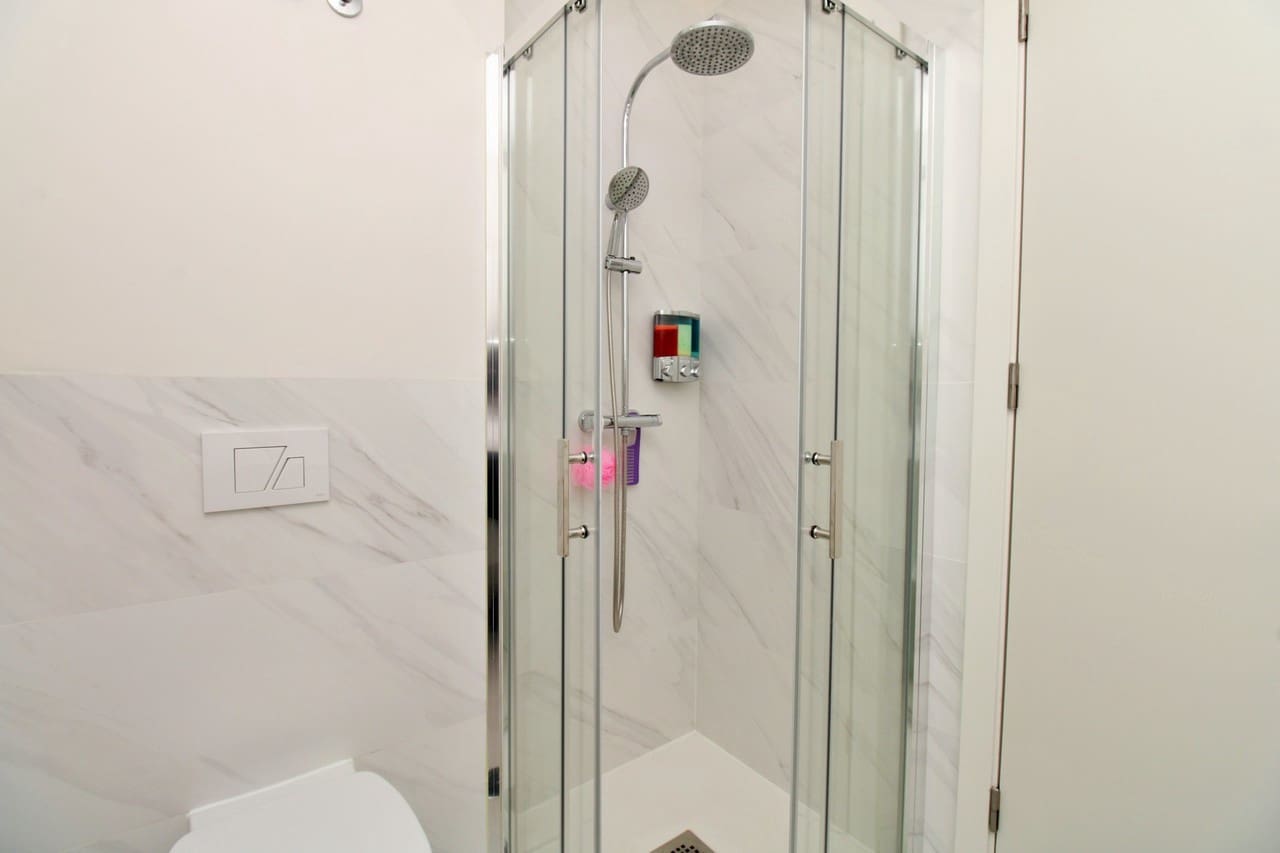 2 soveværelse Lejlighed til salg i Villamartin med swimmingpool - € 249.999 (Ref: 9869923)