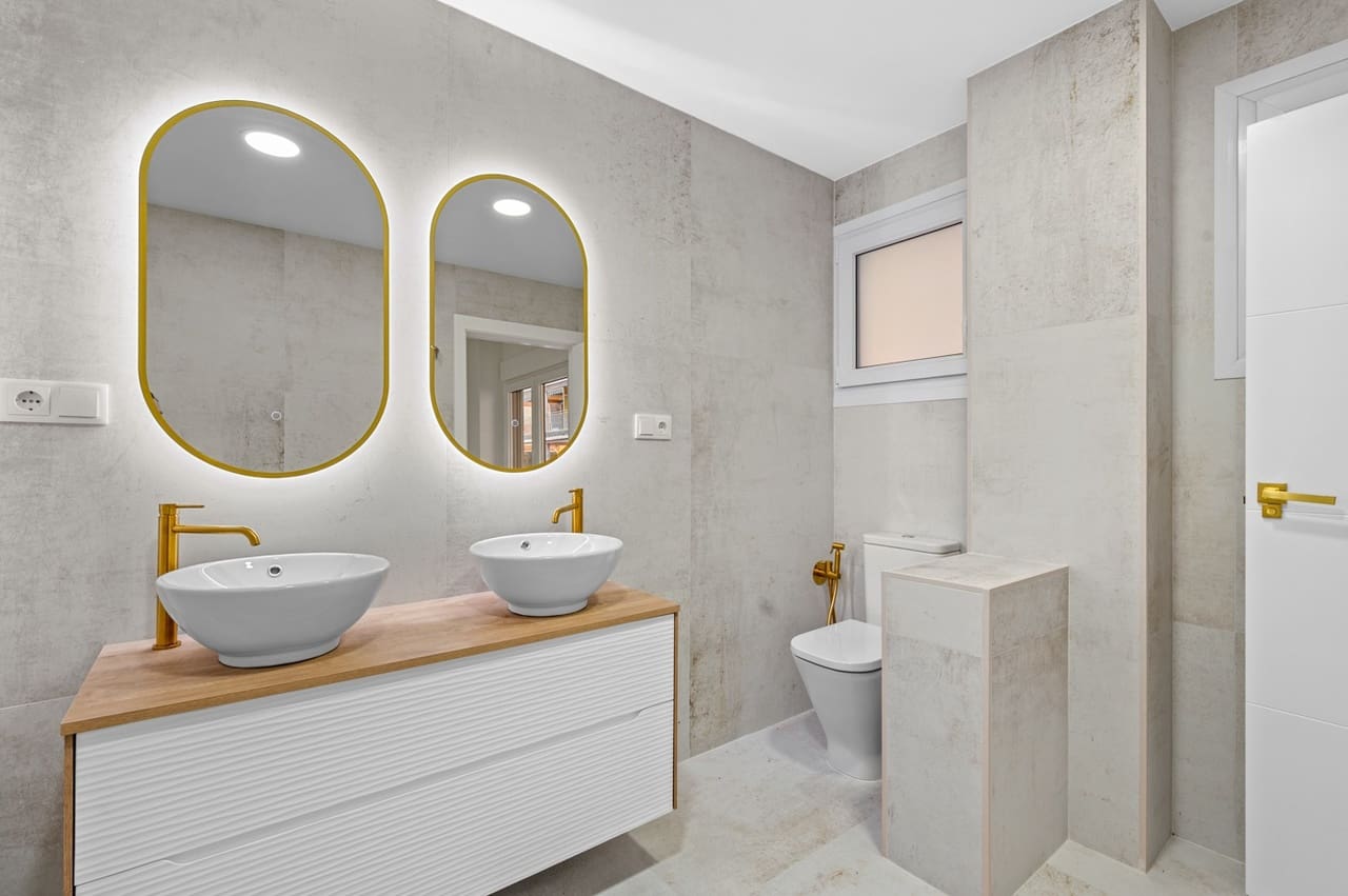 Apartamento de 3 habitaciones en Torrevieja en venta - 275.000 € (Ref: 9869925)