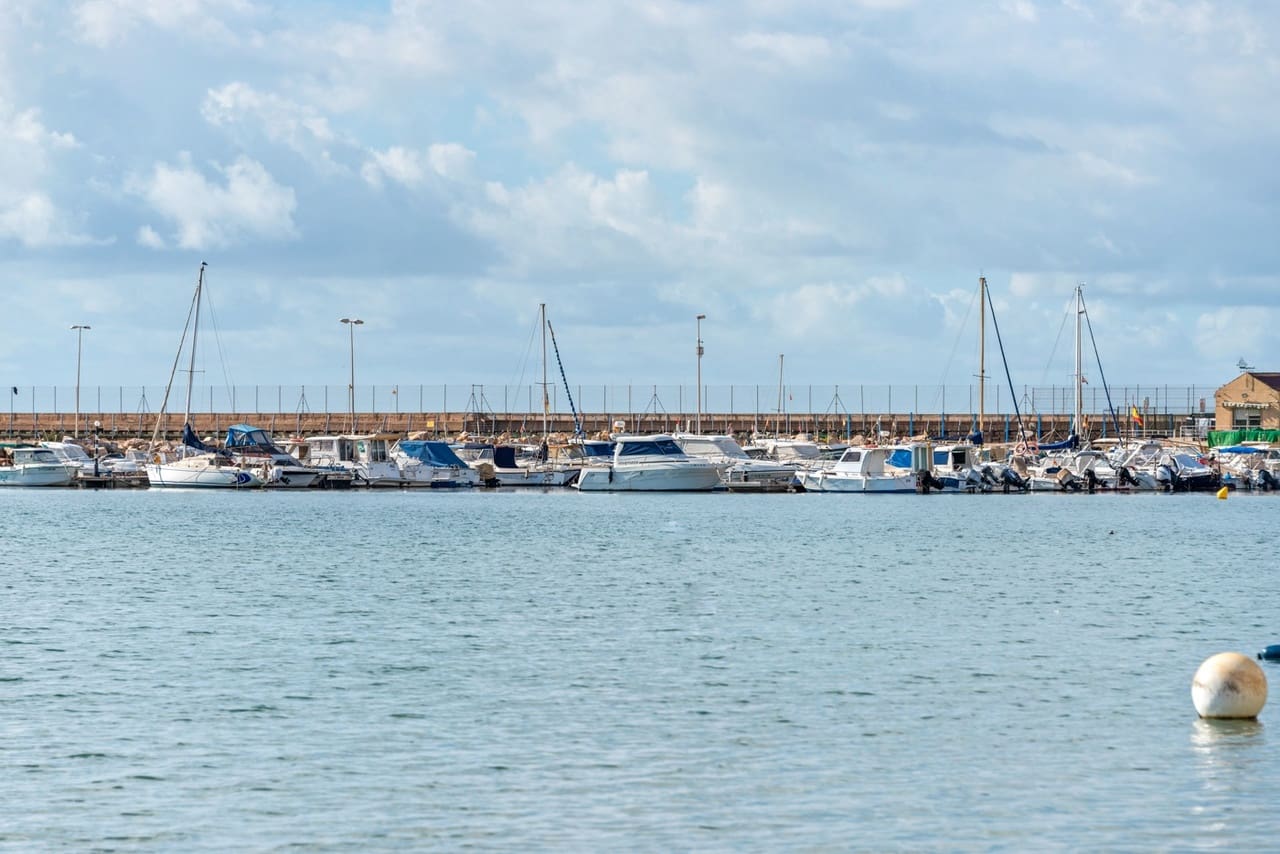 Apartamento de 3 habitaciones en Torrevieja en venta - 275.000 € (Ref: 9869925)