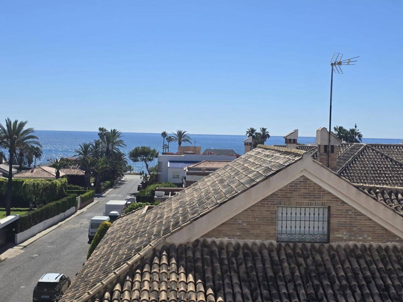 3 sypialnia Penthouse na sprzedaż w Torrevieja z basenem - 295 000 € (Ref: 9871638)
