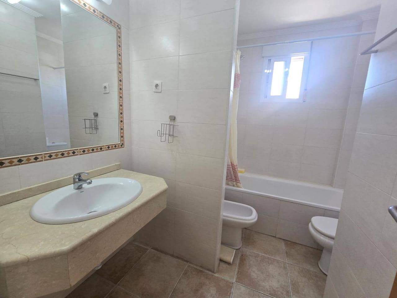 3 sypialnia Penthouse na sprzedaż w Torrevieja z basenem - 295 000 € (Ref: 9871638)