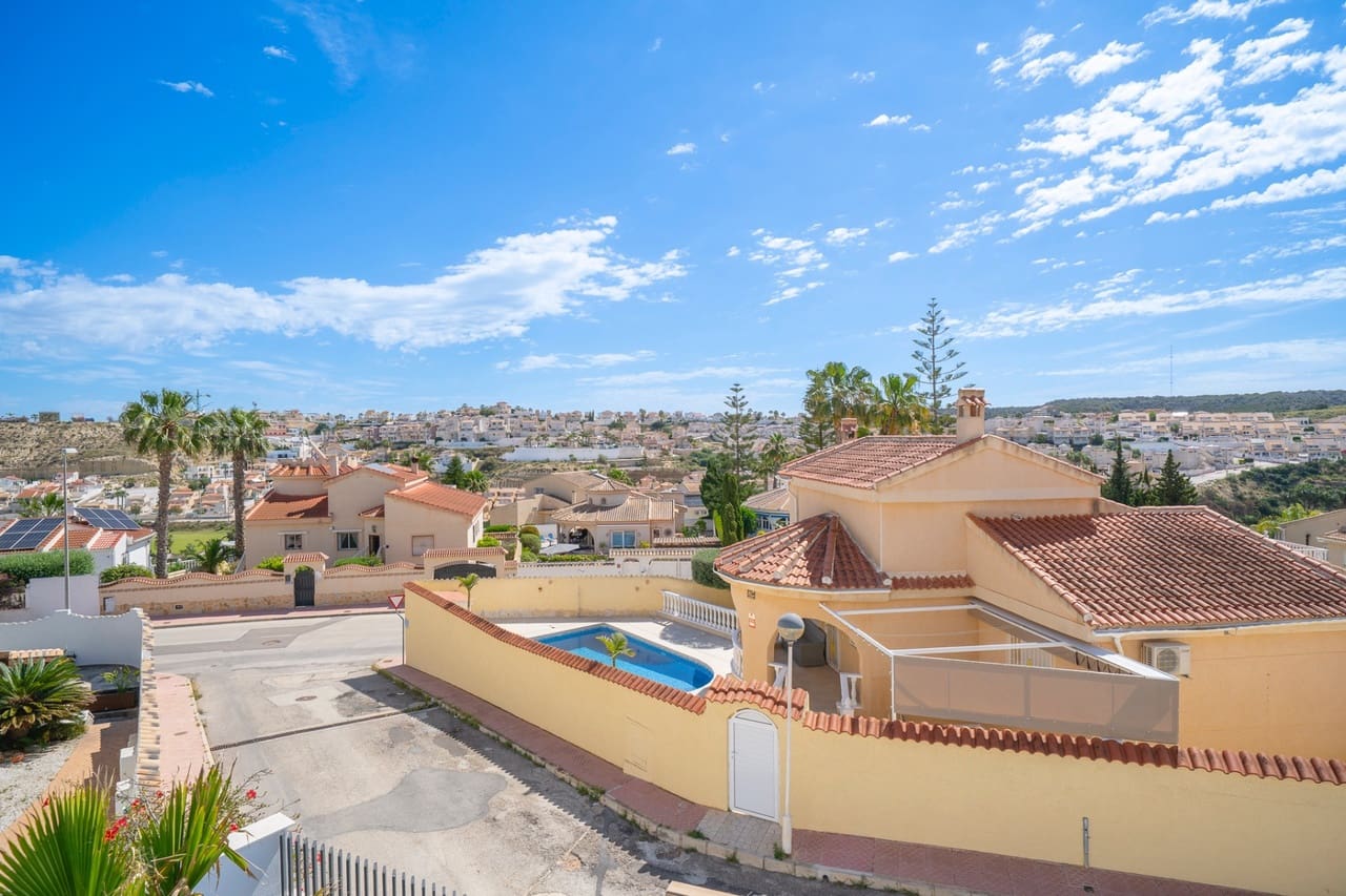 4 sypialnia Willa na sprzedaż w Ciudad Quesada z basenem - 1 150 000 € (Ref: 9873063)