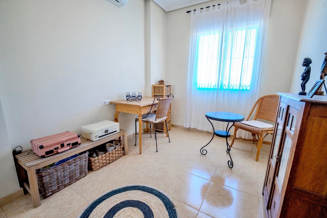 2 bedroom Villa for sale in Guardamar del Segura - € 249,950 (Ref: 9875786)