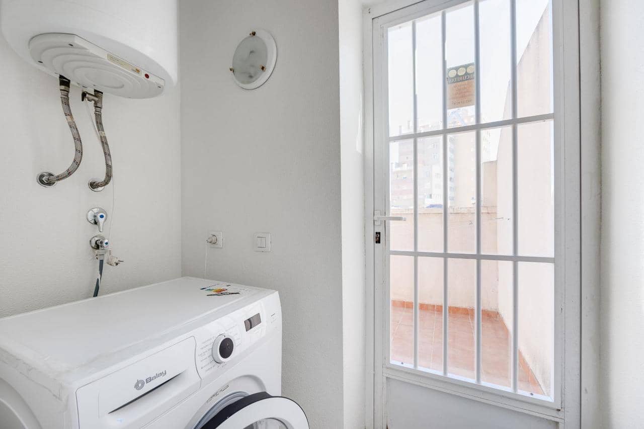 3 chambre Maison de Ville à vendre à Torrevieja avec piscine - 215 000 € (Ref: 9878127)