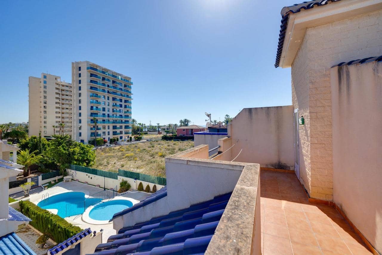 3 chambre Maison de Ville à vendre à Torrevieja avec piscine - 215 000 € (Ref: 9878127)