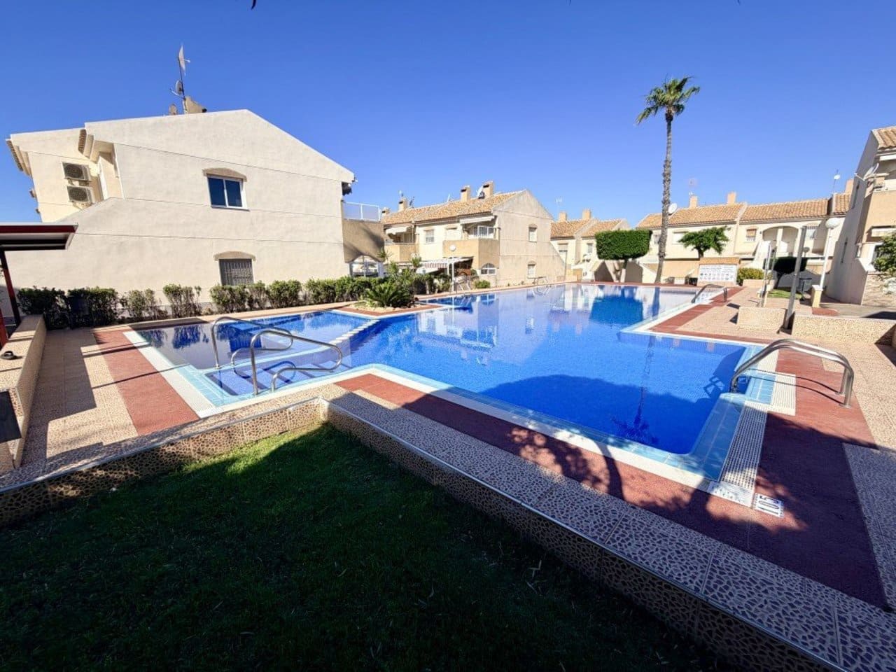 2 chambre Maison de Ville à vendre à Torrevieja - 157 500 € (Ref: 9878133)