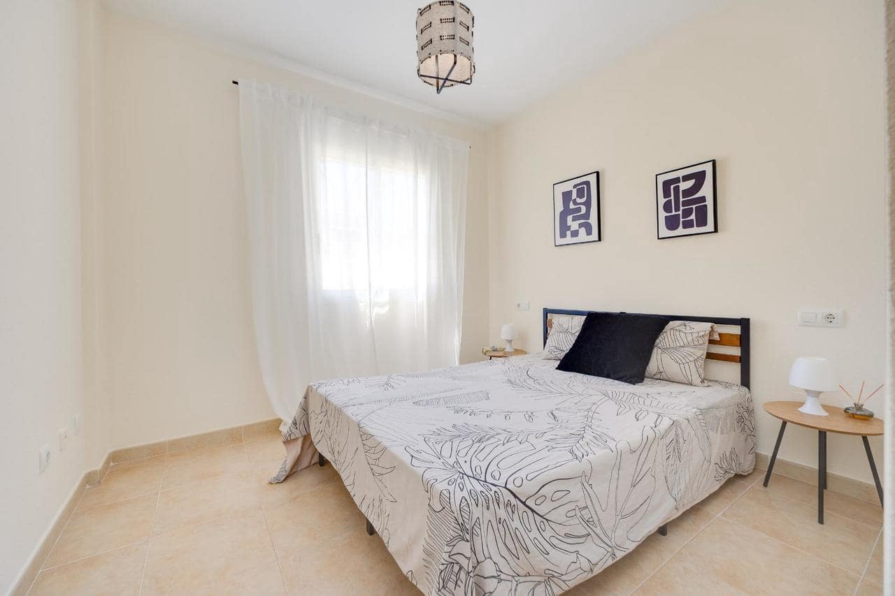 2 soveværelse Bungalow til salg i Torrevieja med swimmingpool - € 179.900 (Ref: 9878135)
