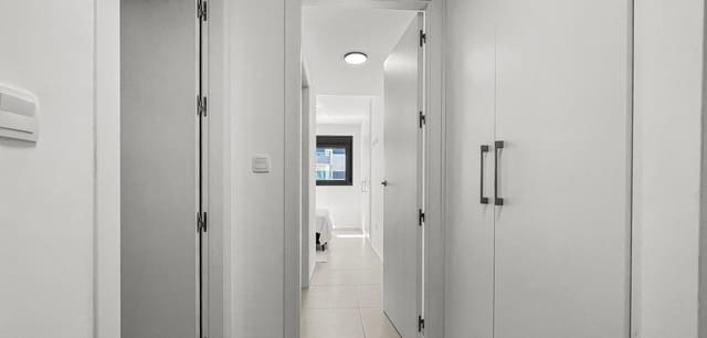 Apartamento de 3 habitaciones en Dehesa de Campoamor, Orihuela en venta - 390.000 € (Ref: 9878136)