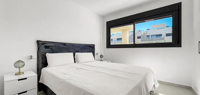 Apartamento de 3 habitaciones en Dehesa de Campoamor, Orihuela en venta - 390.000 € (Ref: 9878136)