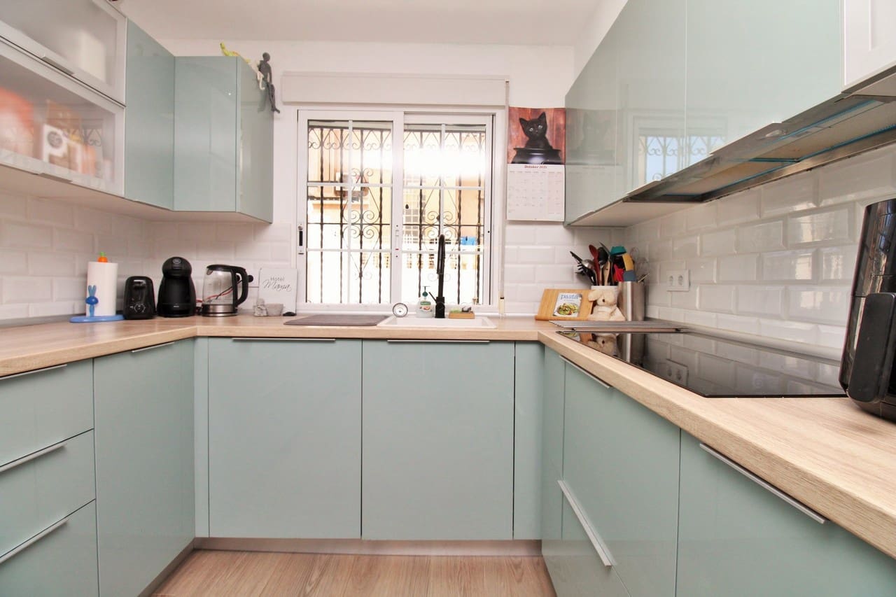2 sypialnia Dom na sprzedaż w Villamartin z basenem garażem - 279 900 € (Ref: 9880668)