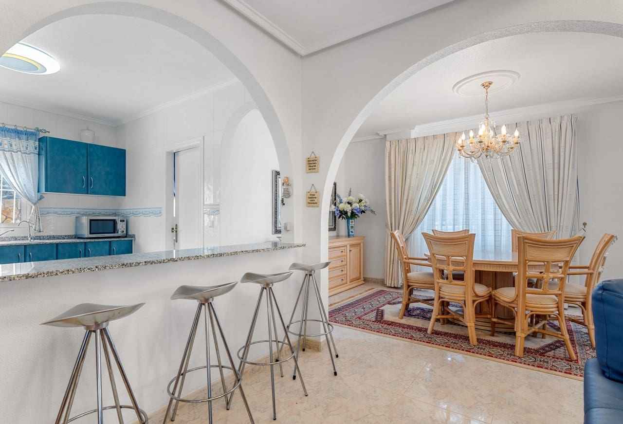 7 sypialnia Willa na sprzedaż w Ciudad Quesada z basenem garażem - 690 000 € (Ref: 9880669)