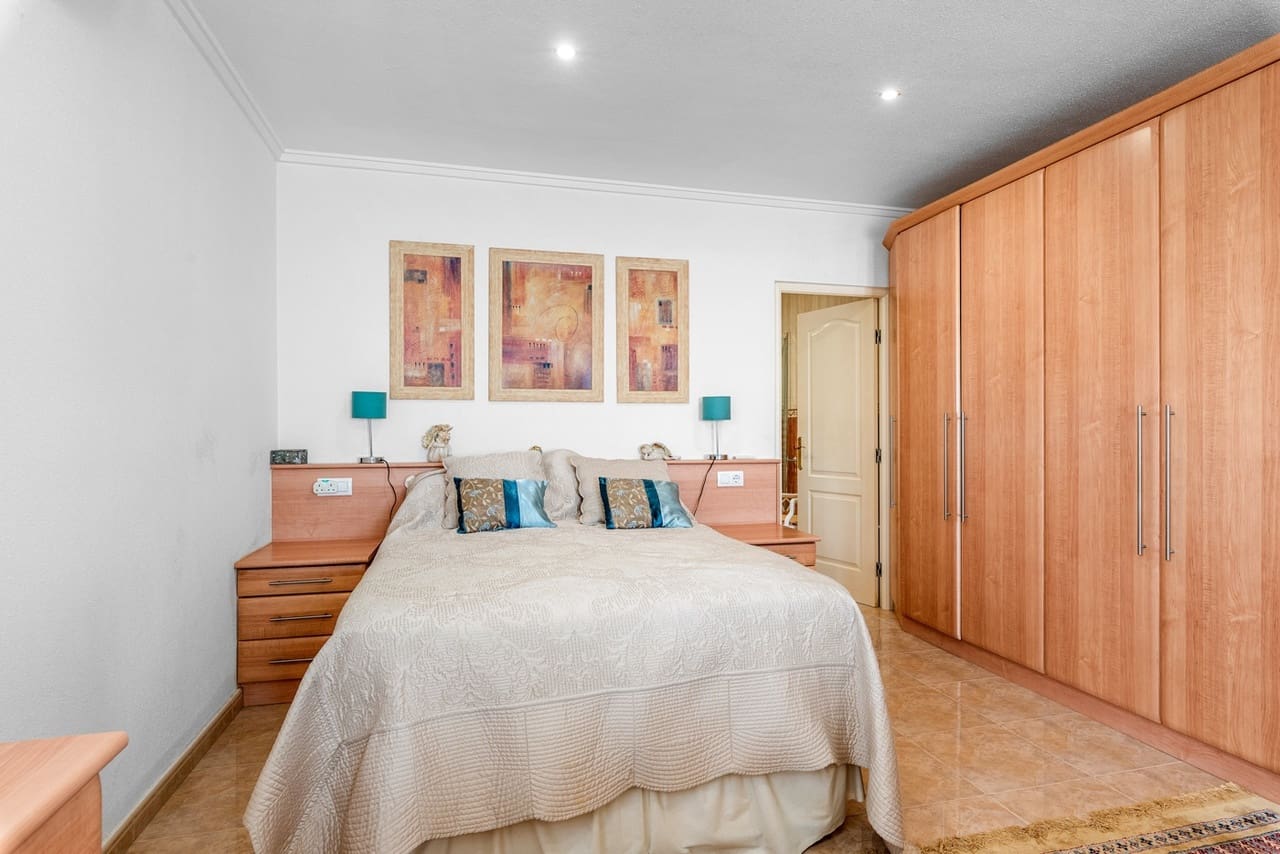 7 sypialnia Willa na sprzedaż w Ciudad Quesada z basenem garażem - 690 000 € (Ref: 9880669)
