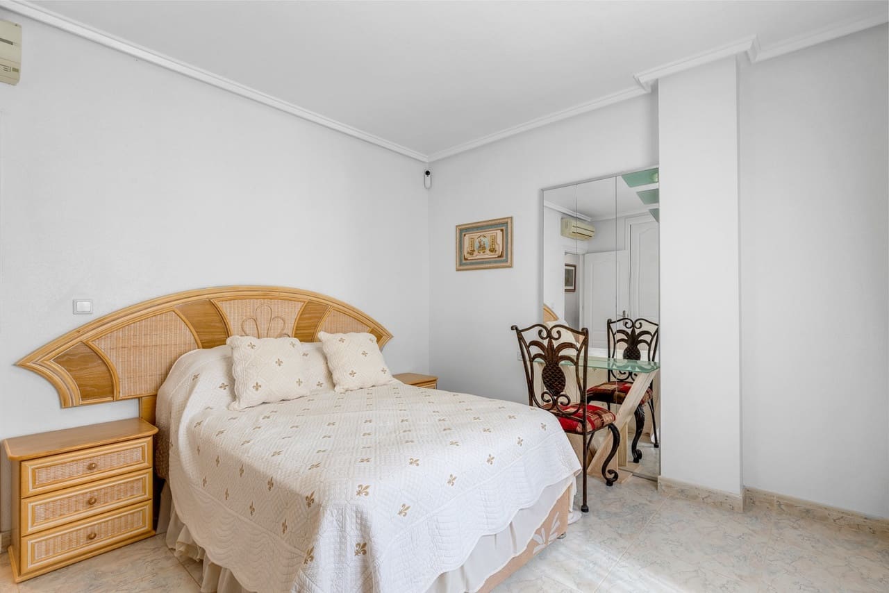 7 sypialnia Willa na sprzedaż w Ciudad Quesada z basenem garażem - 690 000 € (Ref: 9880669)
