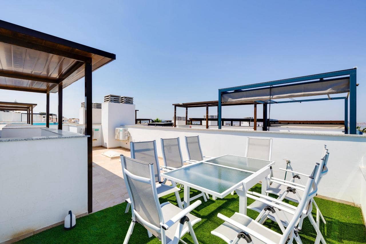 3 makuuhuone Omakotitalo myytävänä paikassa Torrevieja mukana uima-altaan - 315 000 € (Ref: 9880674)