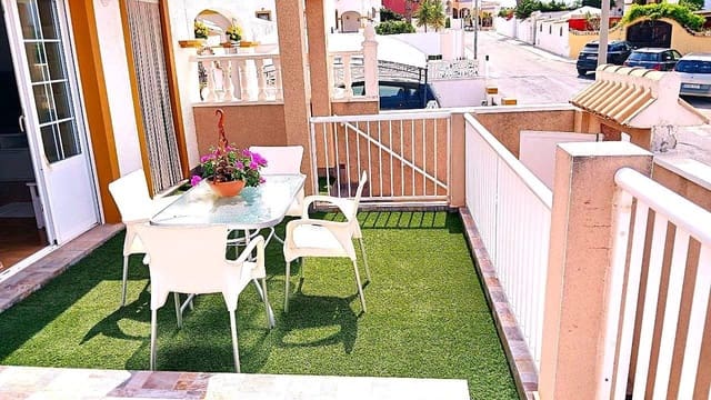 Casa de 6 habitaciones en Dehesa de Campoamor, Orihuela en venta con piscina - 280.000 € (Ref: 9880675)