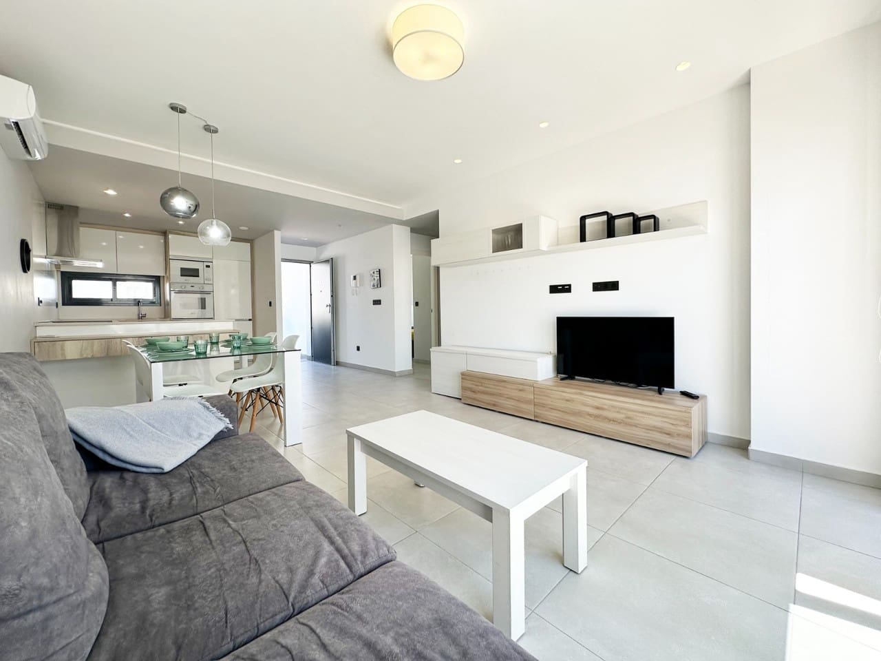 2 slaapkamer Appartement te koop in Guardamar del Segura met zwembad garage - € 289.000 (Ref: 9880681)