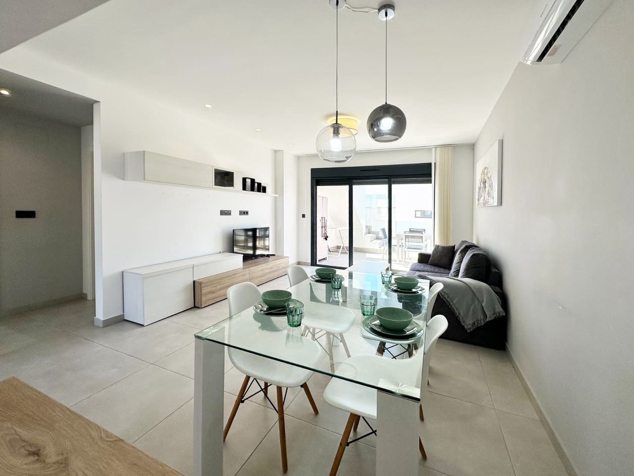 2 soverom Leilighet til salgs i Guardamar del Segura med svømmebasseng garasje - € 279 000 (Ref: 9880681)