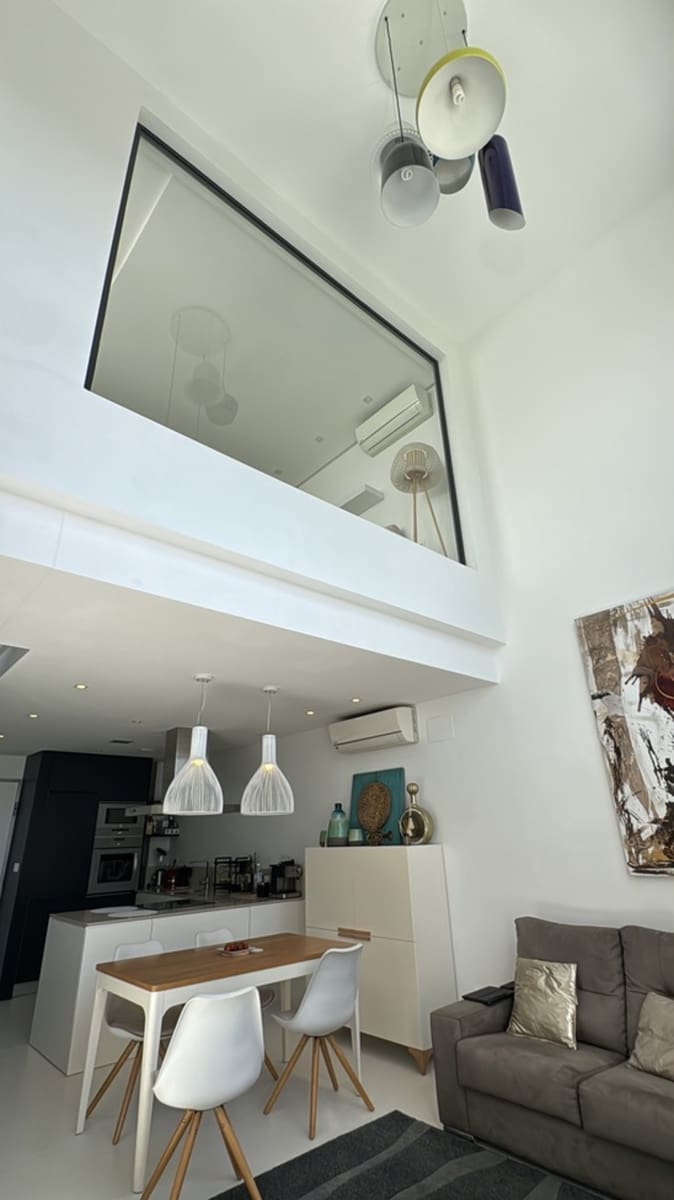 3 makuuhuone Huoneisto myytävänä paikassa Orihuela Costa mukana uima-altaan - 425 000 € (Ref: 9884209)