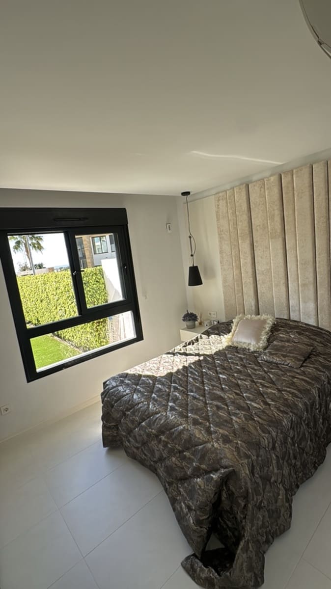 3 makuuhuone Huoneisto myytävänä paikassa Orihuela Costa mukana uima-altaan - 425 000 € (Ref: 9884209)