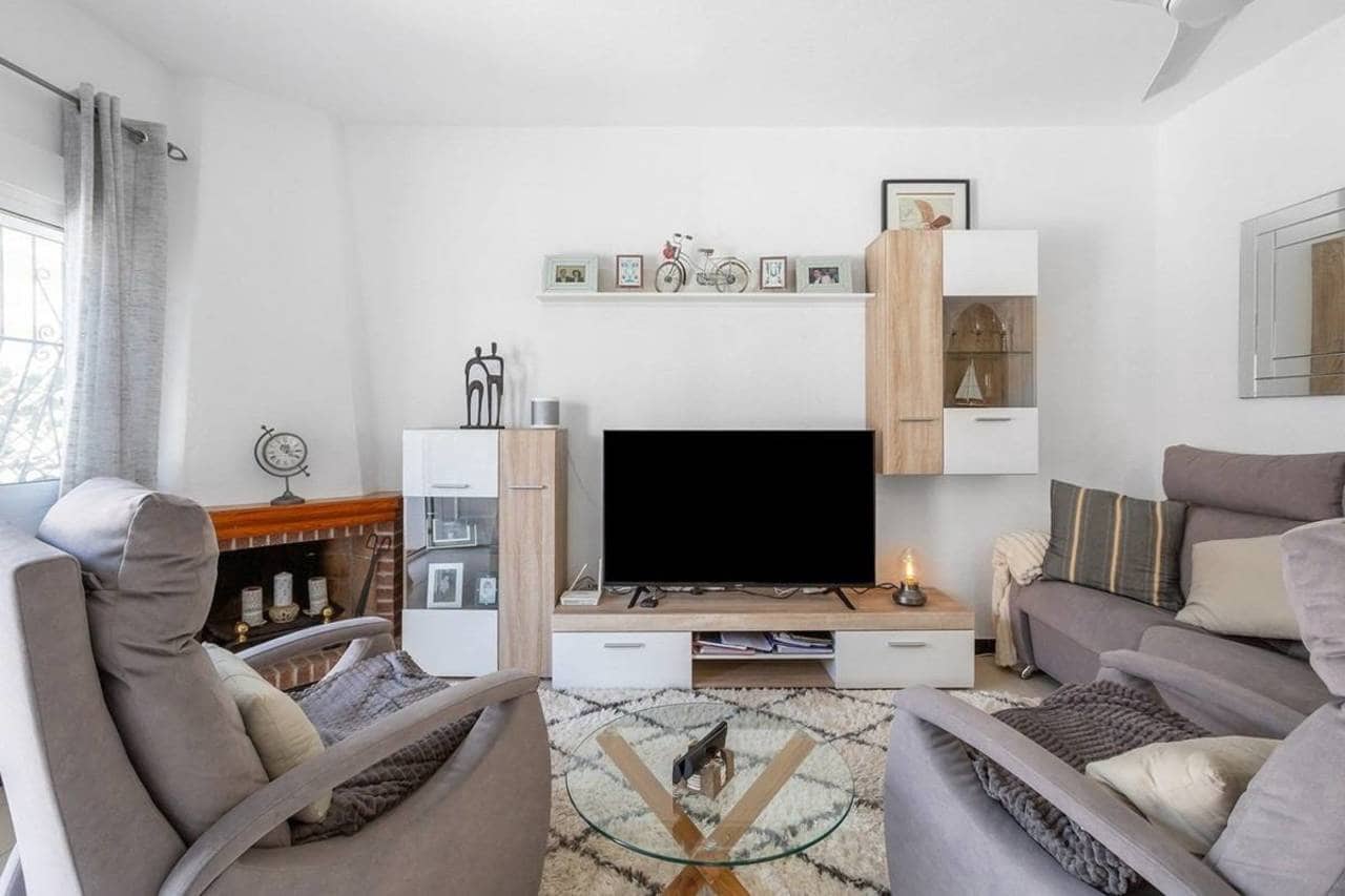 3 quarto Moradia para venda em Torrevieja com piscina - 269 000 € (Ref: 9884212)