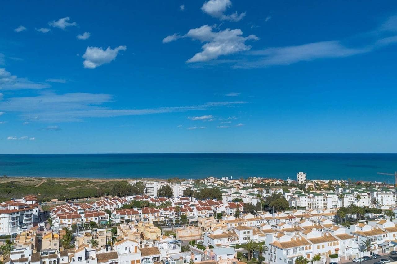3 quarto Moradia para venda em Torrevieja com piscina - 269 000 € (Ref: 9884212)
