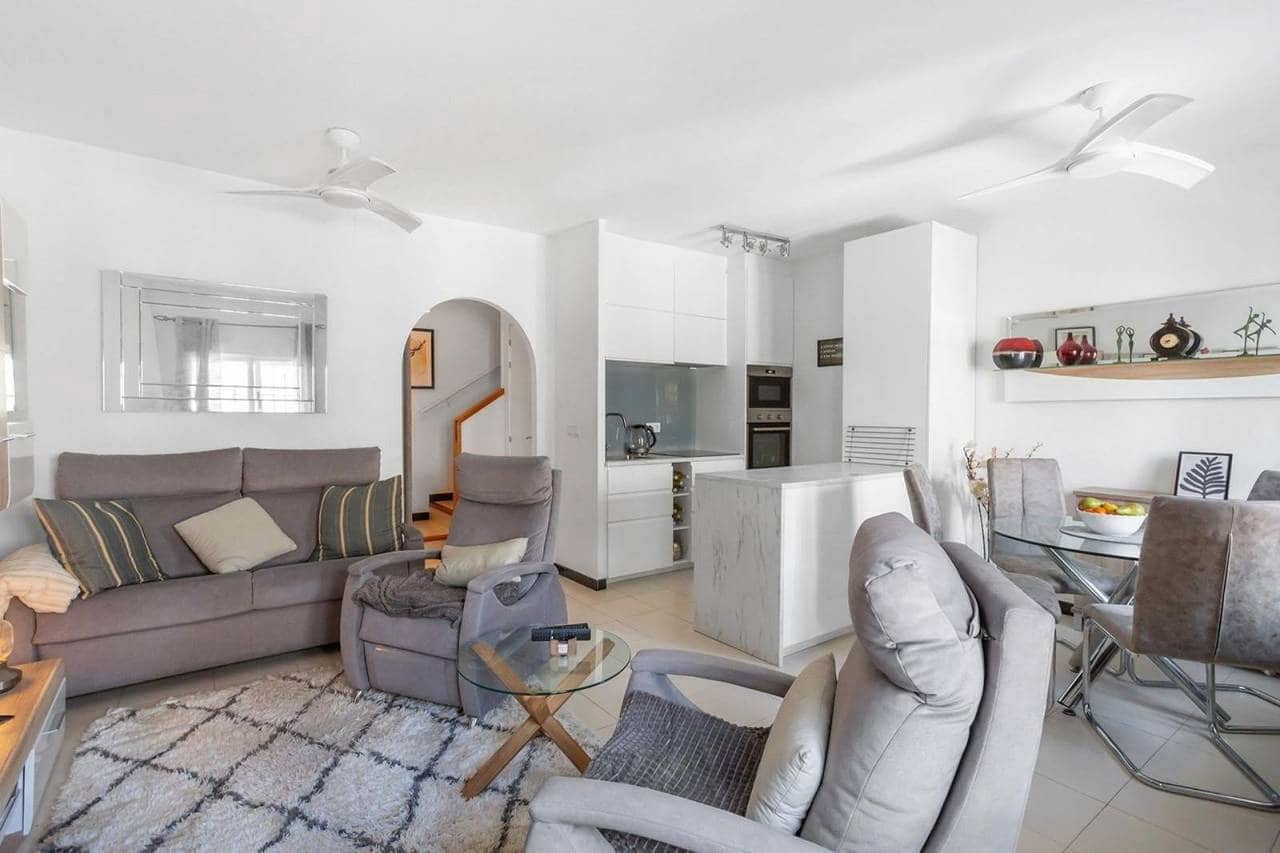 3 quarto Moradia para venda em Torrevieja com piscina - 269 000 € (Ref: 9884212)