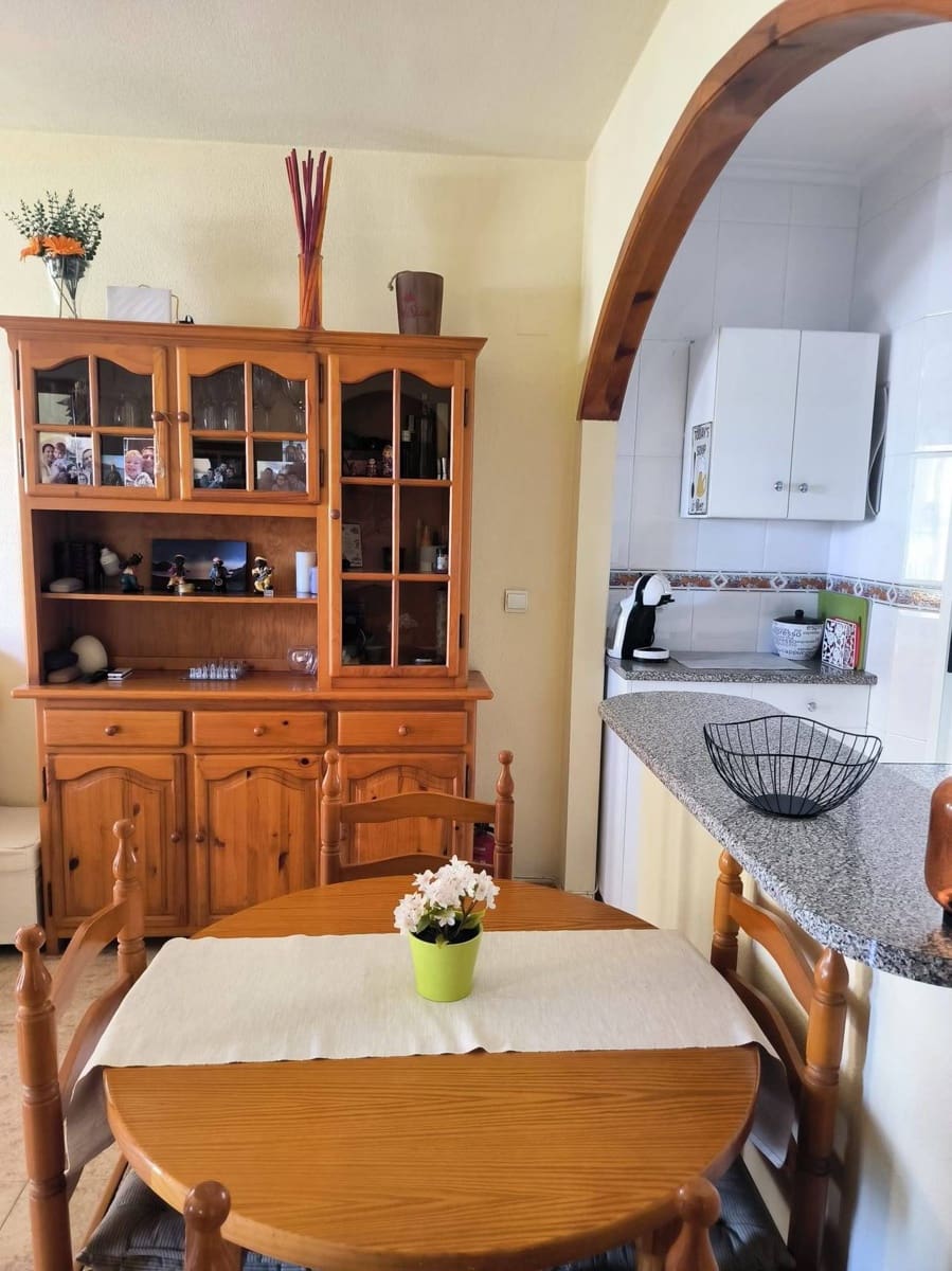 2 makuuhuone Bungalow myytävänä paikassa Orihuela Costa - 176 900 € (Ref: 9884216)