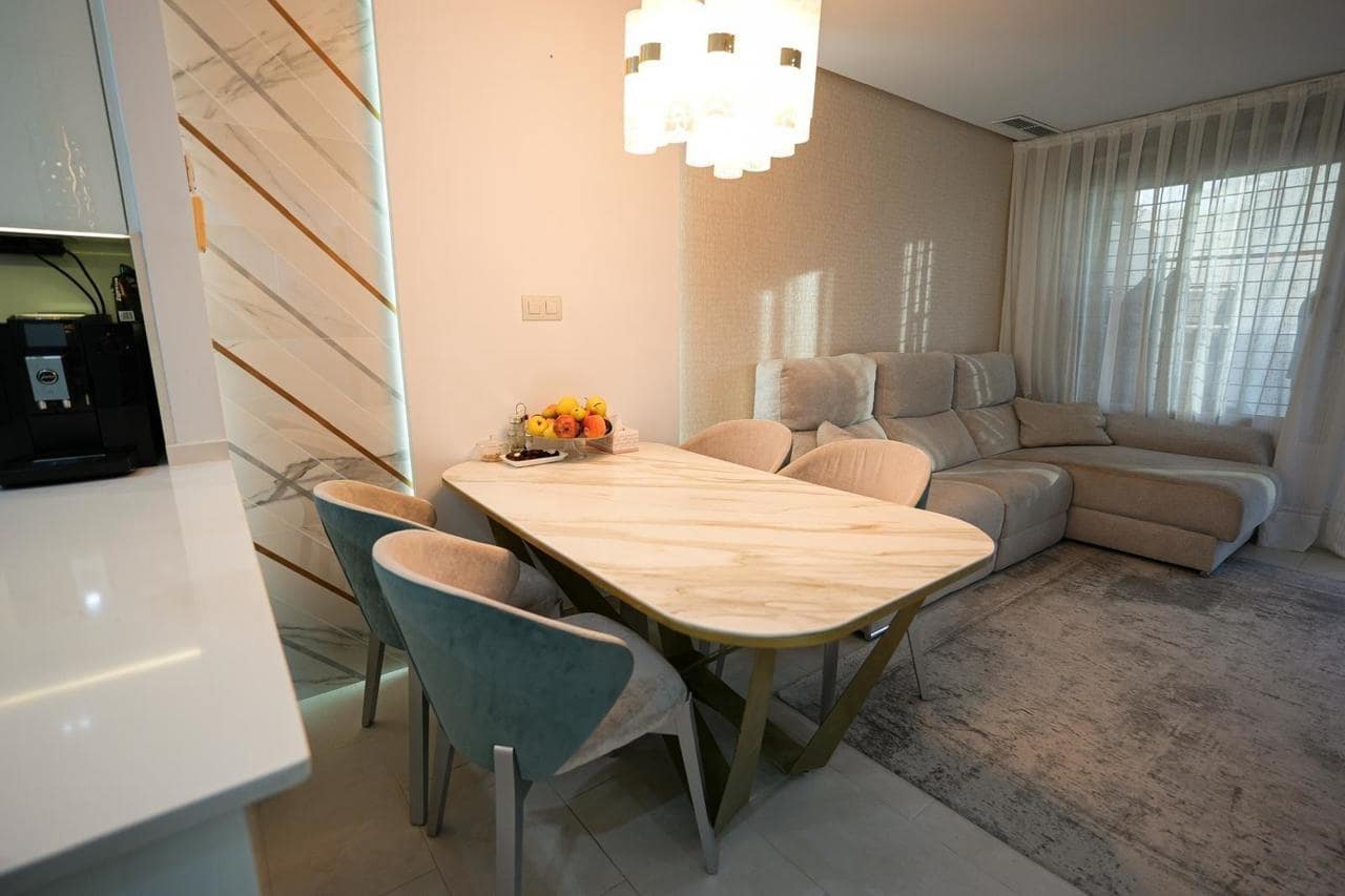 3 makuuhuone Omakotitalo myytävänä paikassa Torrevieja mukana uima-altaan - 375 000 € (Ref: 9888697)