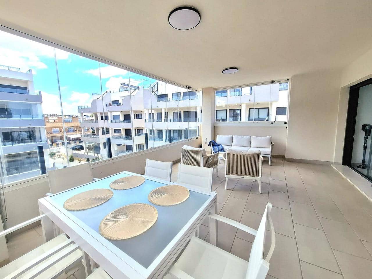 3 bedroom Apartment for sale in Orihuela Costa with pool - € 390,000 (Ref: 9888698)