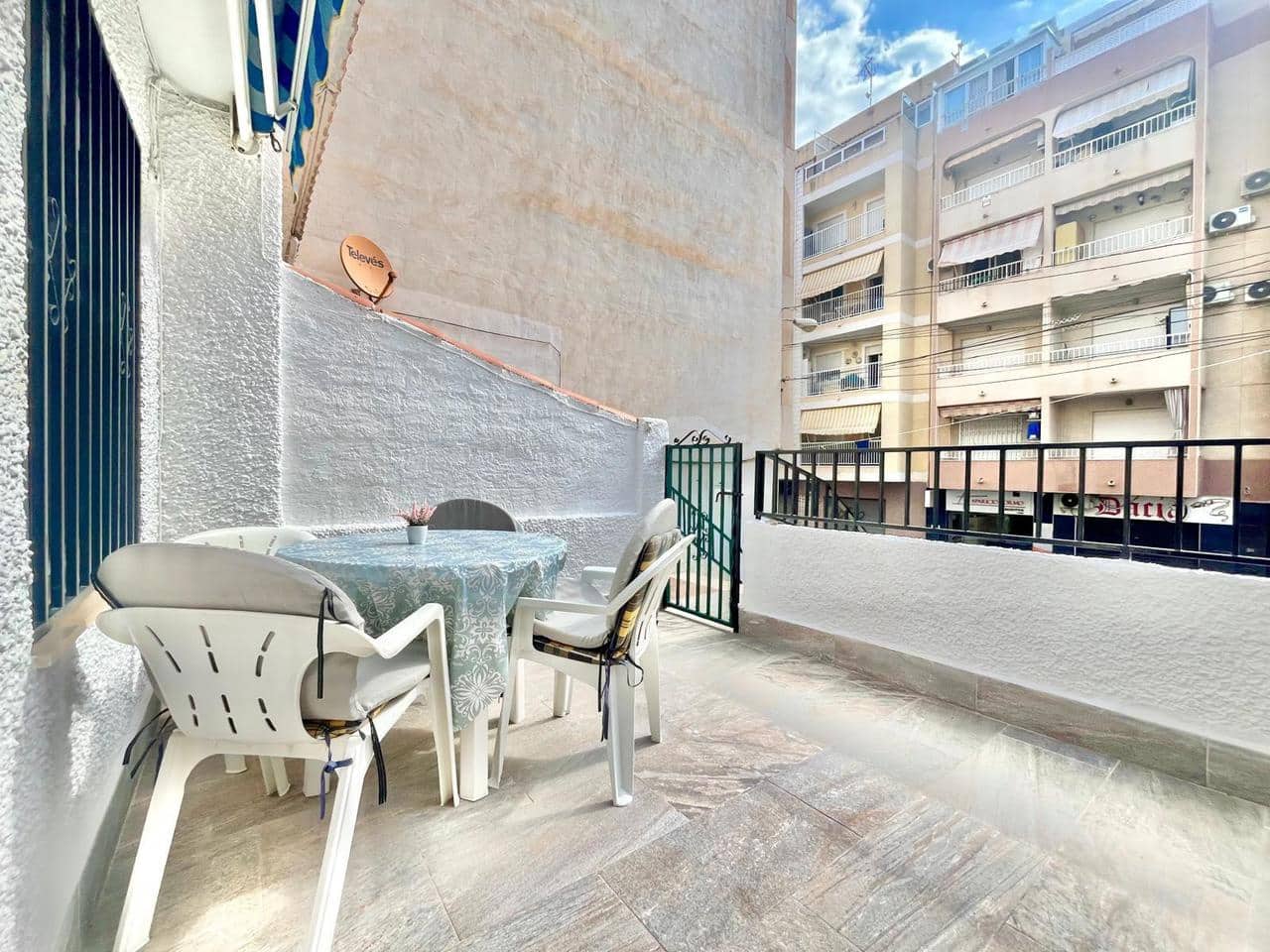 2 slaapkamer Appartement te koop in Torrevieja - € 143.000 (Ref: 9888699)