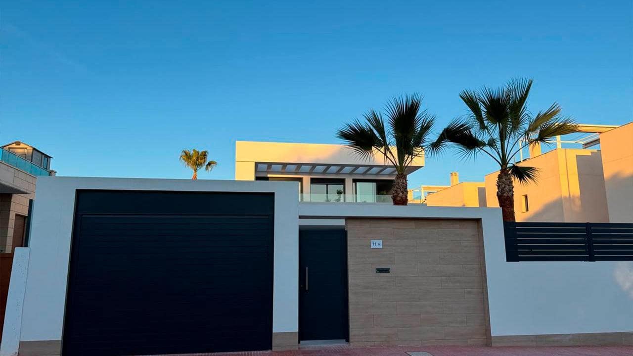 4 soverom Villa til salgs i Rojales med svømmebasseng - € 975 000 (Ref: 9893848)