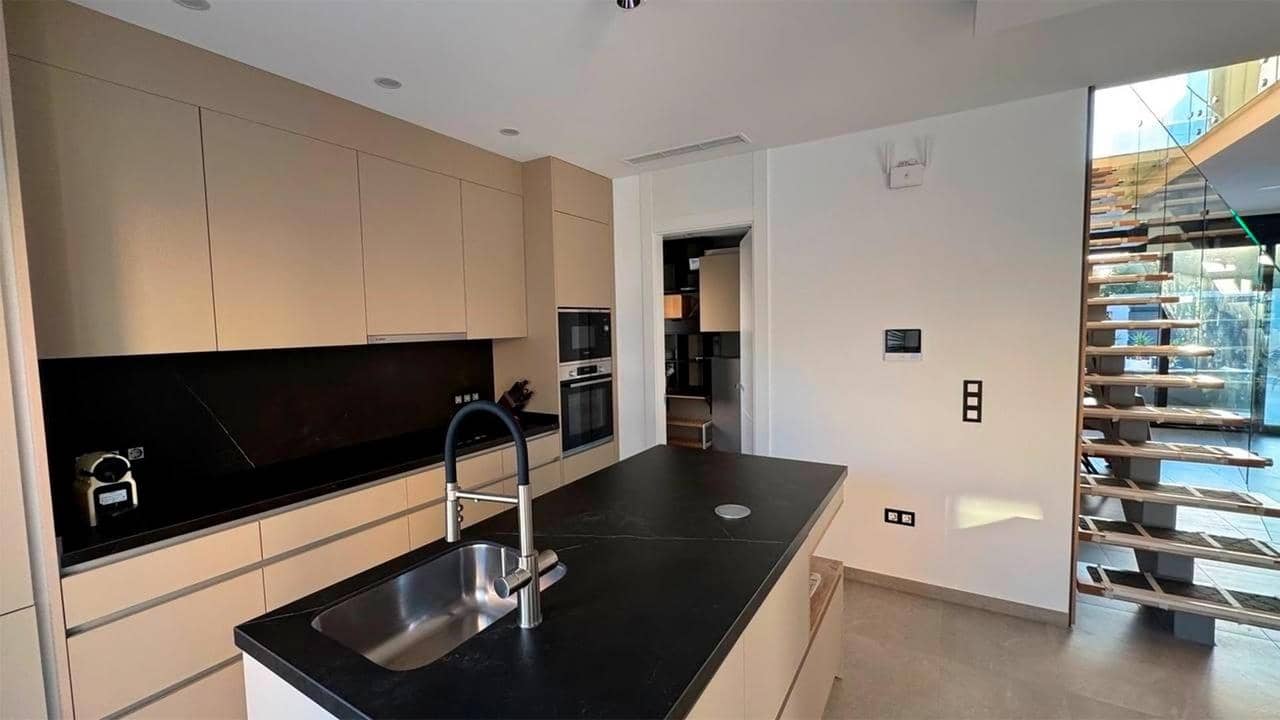 4 soverom Villa til salgs i Rojales med svømmebasseng - € 975 000 (Ref: 9893848)