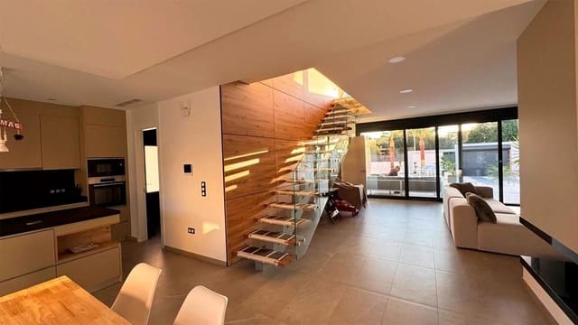 4 soverom Villa til salgs i Rojales med svømmebasseng - € 975 000 (Ref: 9893848)