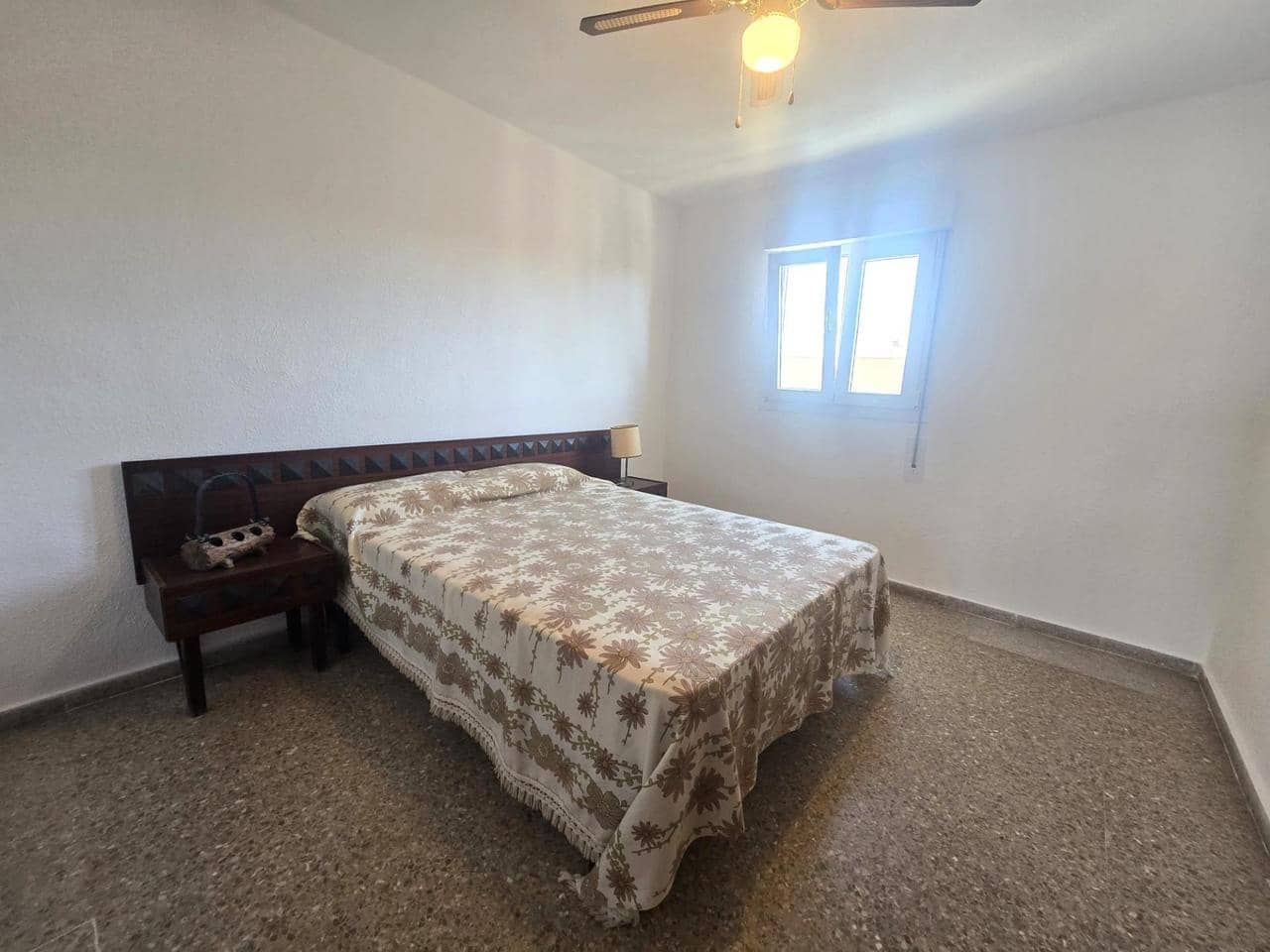 3 Zimmer Apartment zu verkaufen in Torrevieja mit Pool - 220.000 € (Ref: 9893849)