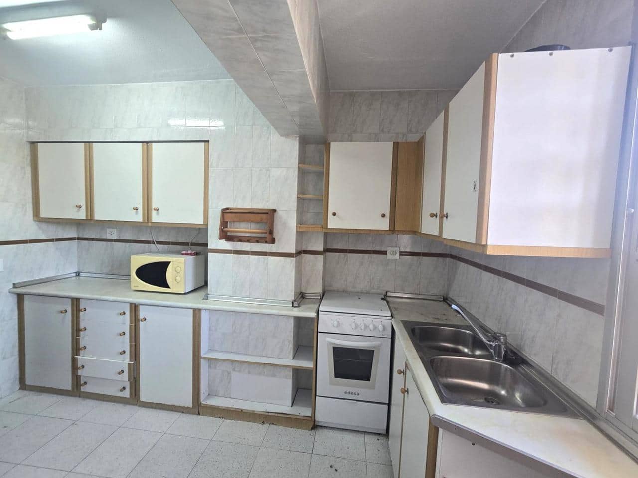 3 Zimmer Apartment zu verkaufen in Torrevieja mit Pool - 220.000 € (Ref: 9893849)