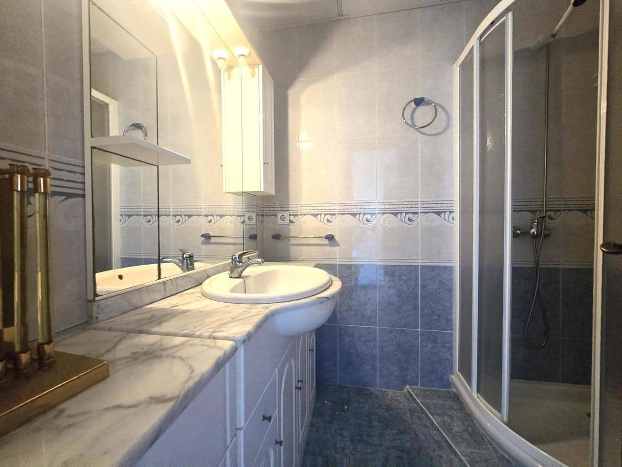 3 Zimmer Apartment zu verkaufen in Torrevieja mit Pool - 220.000 € (Ref: 9893849)
