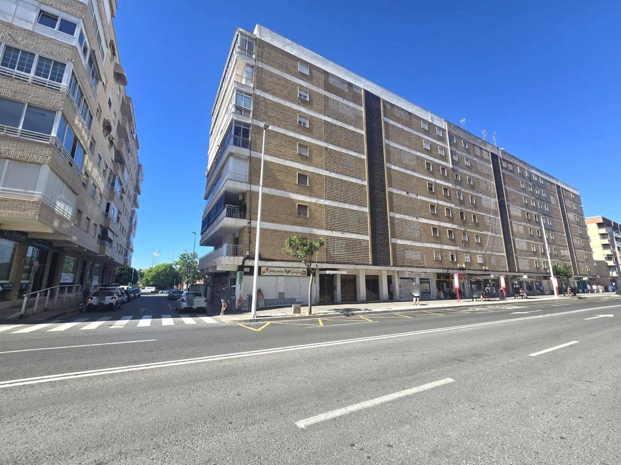 3 Zimmer Apartment zu verkaufen in Torrevieja mit Pool - 220.000 € (Ref: 9893849)