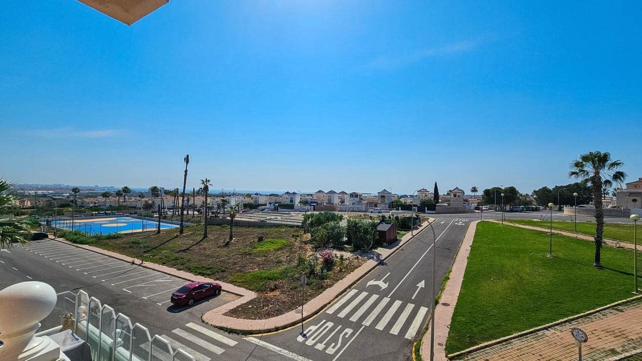 2 quarto Bungalow para venda em Orihuela Costa com piscina - 176 000 € (Ref: 9893850)