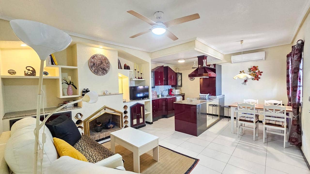 2 quarto Bungalow para venda em Orihuela Costa com piscina - 176 000 € (Ref: 9893850)