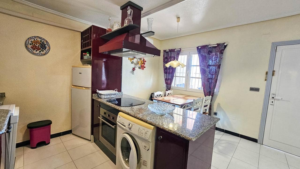 2 quarto Bungalow para venda em Orihuela Costa com piscina - 176 000 € (Ref: 9893850)