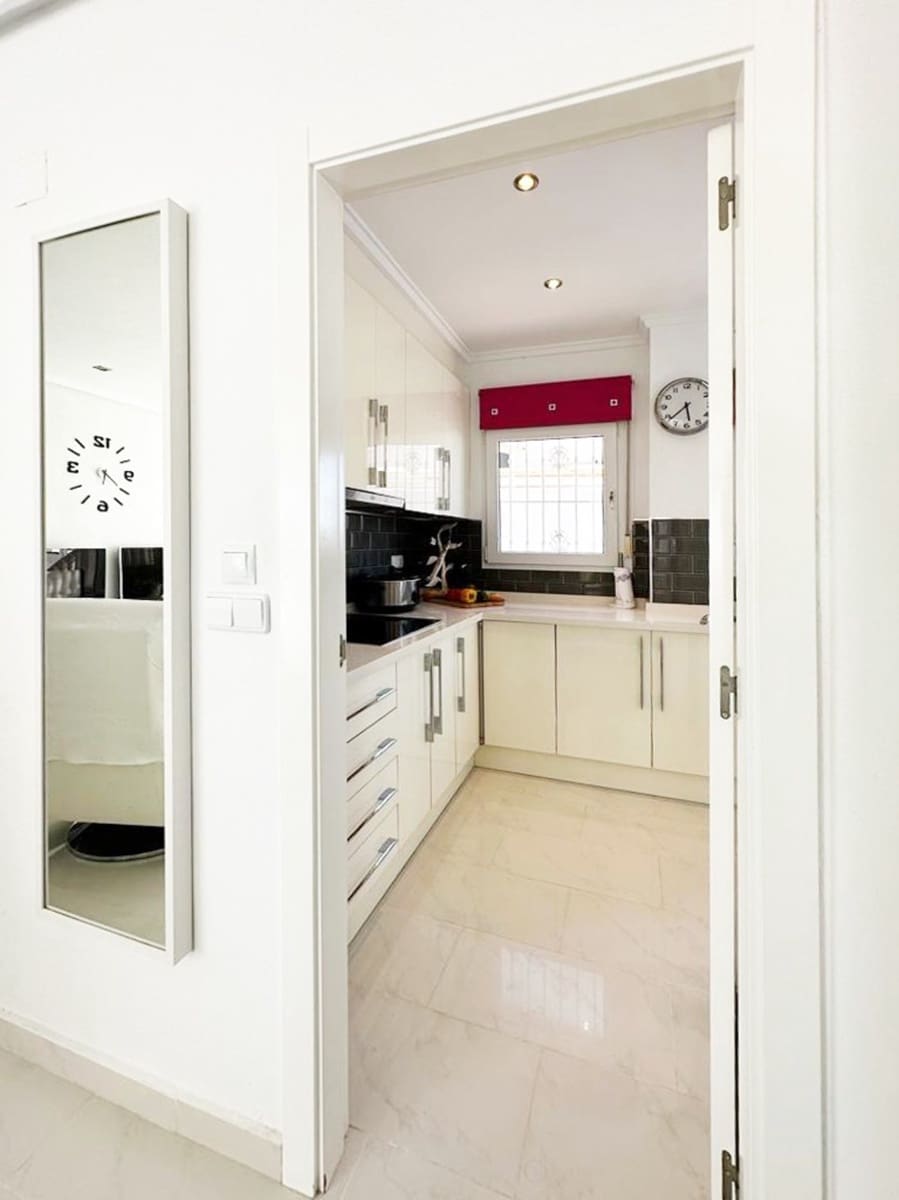 4 quarto Moradia para venda em San Miguel de Salinas - 335 000 € (Ref: 9893851)